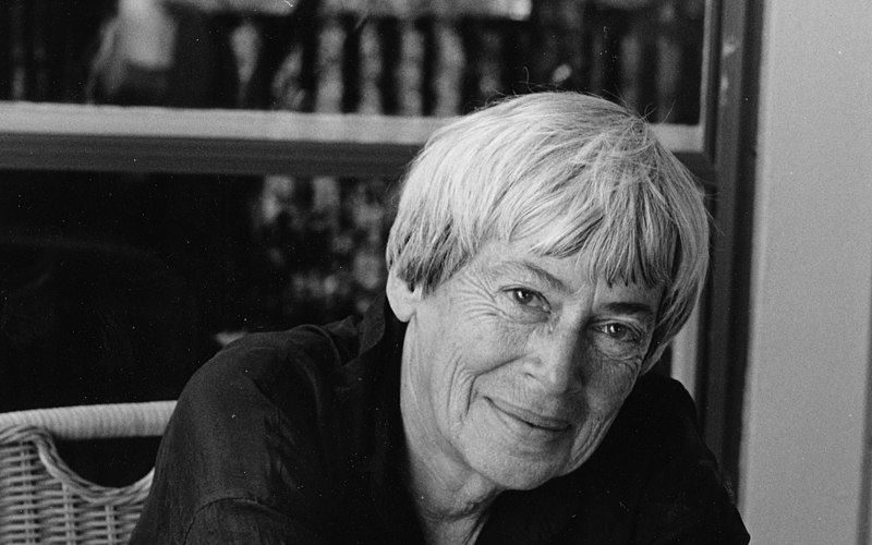 Semaine spéciale Ursula K.Le Guin : dialogue avec l'autrice Elisabeth Vonarburg. Son regard, ses influences et sa rencontre avec elle.